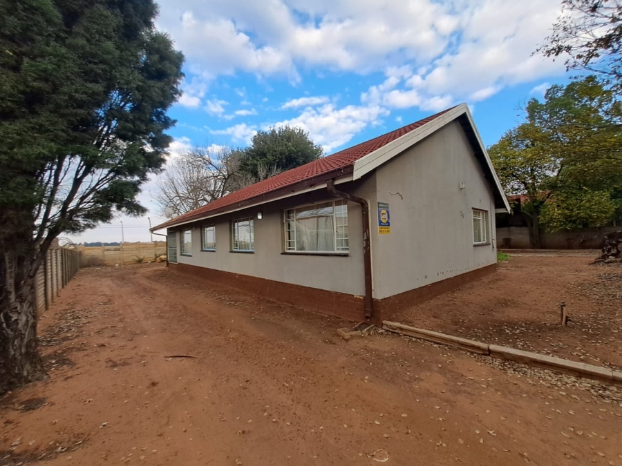 4 Bedroom Property for Sale in Vaalpark Free State